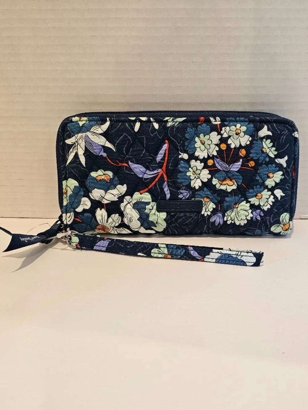 NWT Vera Bradley RFID Accordion Wristlet Floral Bursts Wallet Blue Blooms Purple